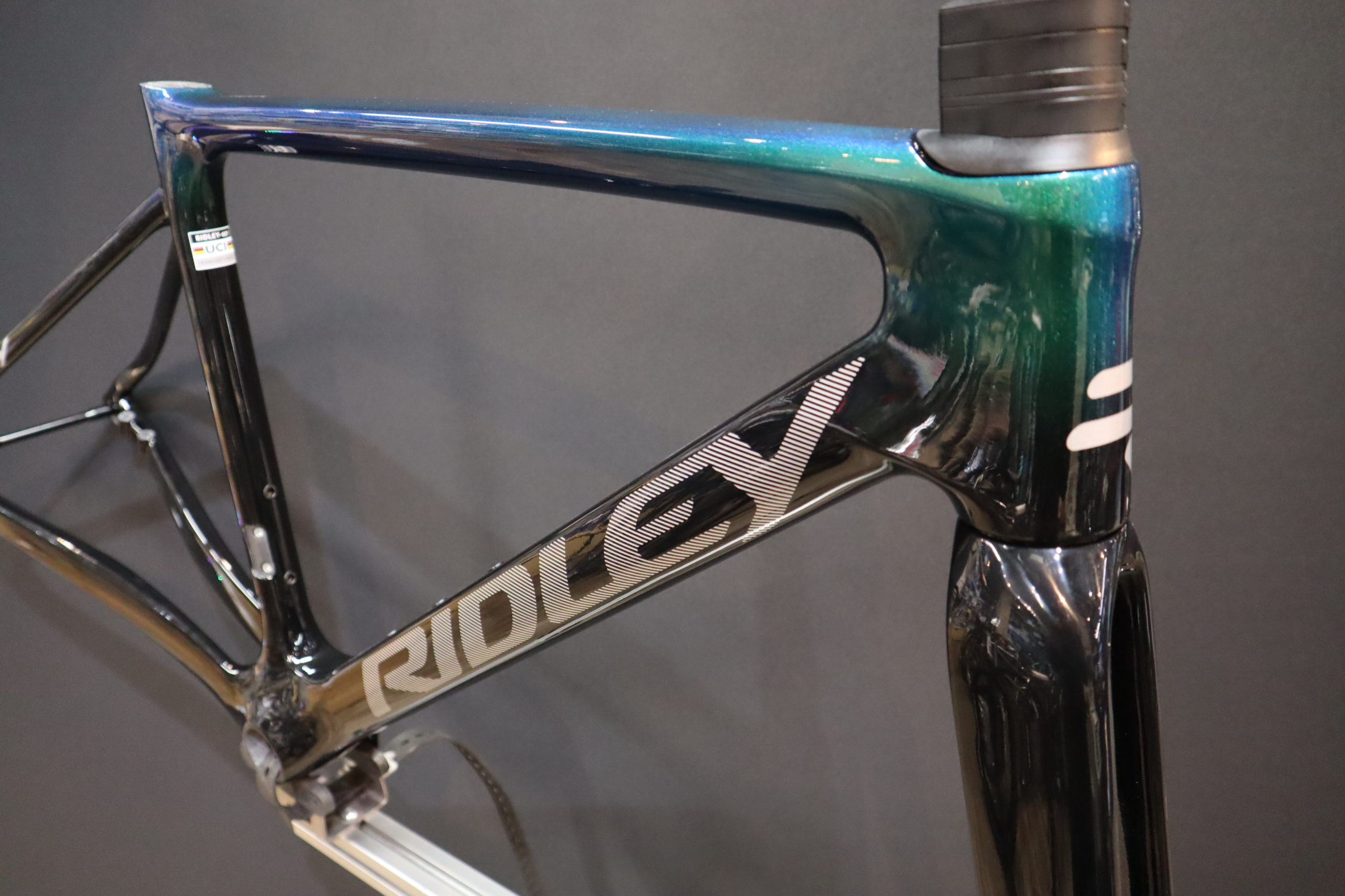 準完成車！】RIDLEY FALCNフレームセット入荷！【新カラー