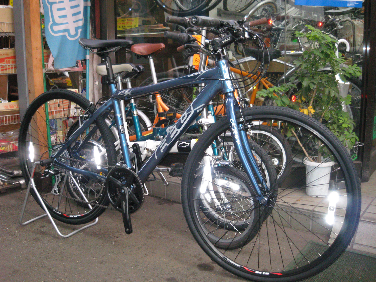 FELTのクロスバイク QX65の'09モデルが入荷しました。 | 自転車のこと